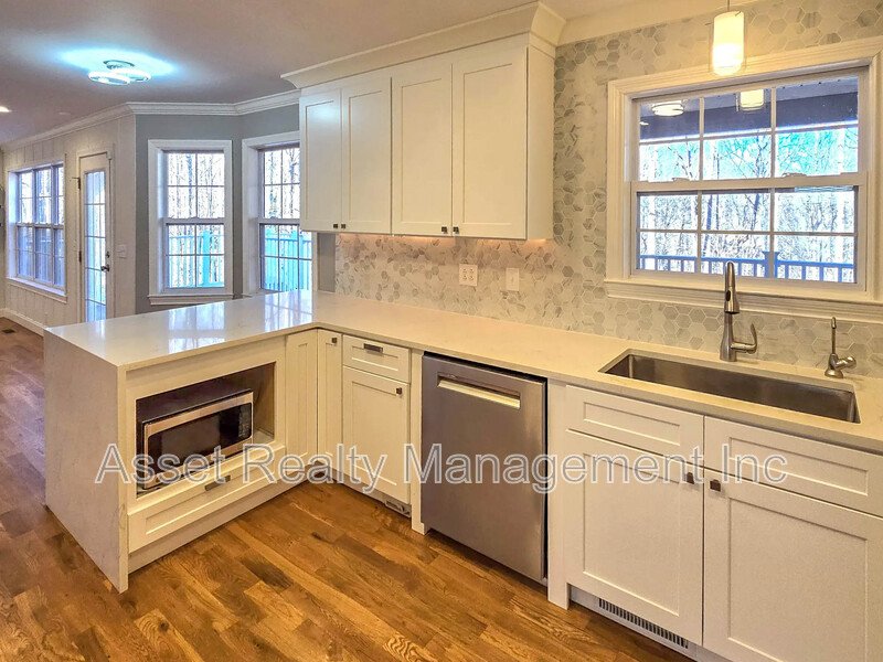 12469 Daisywood Drive property image