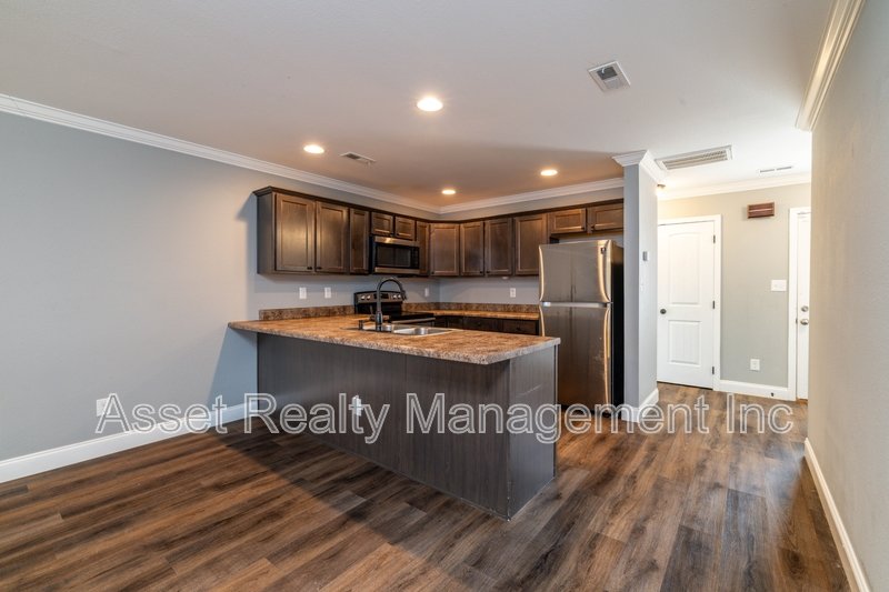 924 Warrior Hill Drive - 1 property image