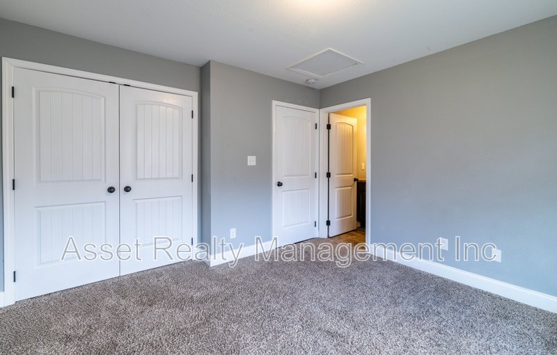 924 Warrior Hill Drive - 1 property image