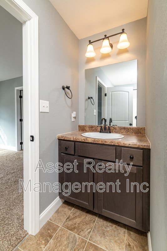 924 Warrior Hill Drive - 1 property image