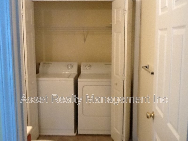 1667 Maple View Way property image