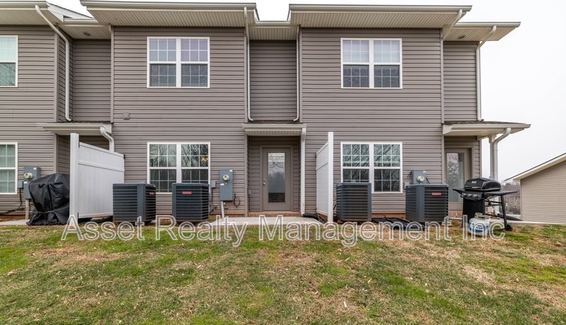 924 Warrior Hill Drive - 1 property image