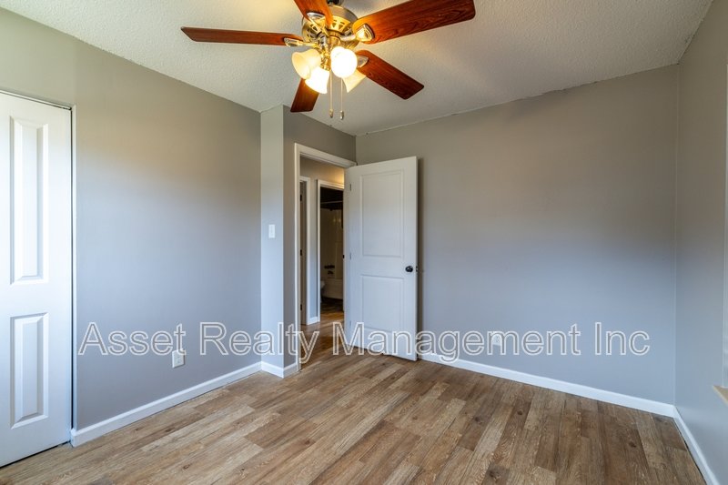 5601 Ludbury Lane property image