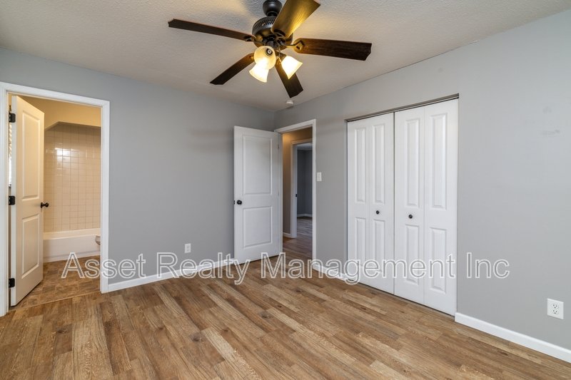 5601 Ludbury Lane property image