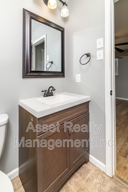 5601 Ludbury Lane property image