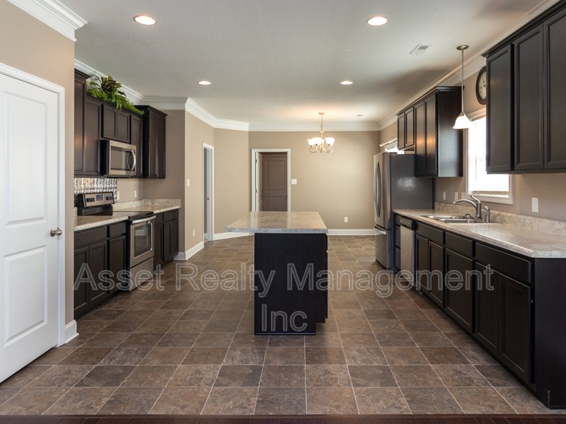 509 Broadberry Avenue property image