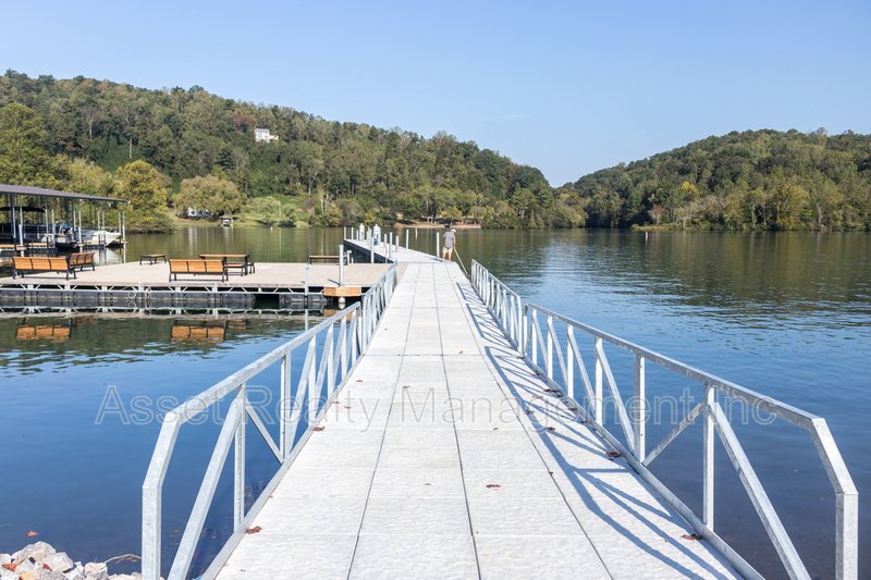 509 Broadberry Avenue property image