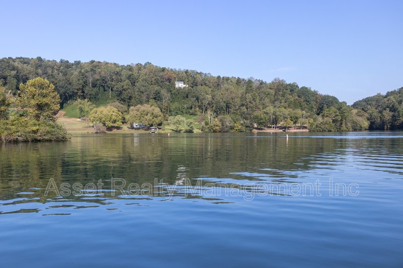 509 Broadberry Avenue property image