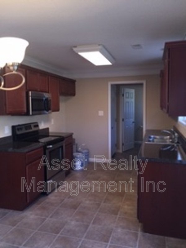 5909 Apple Valley Drive property image