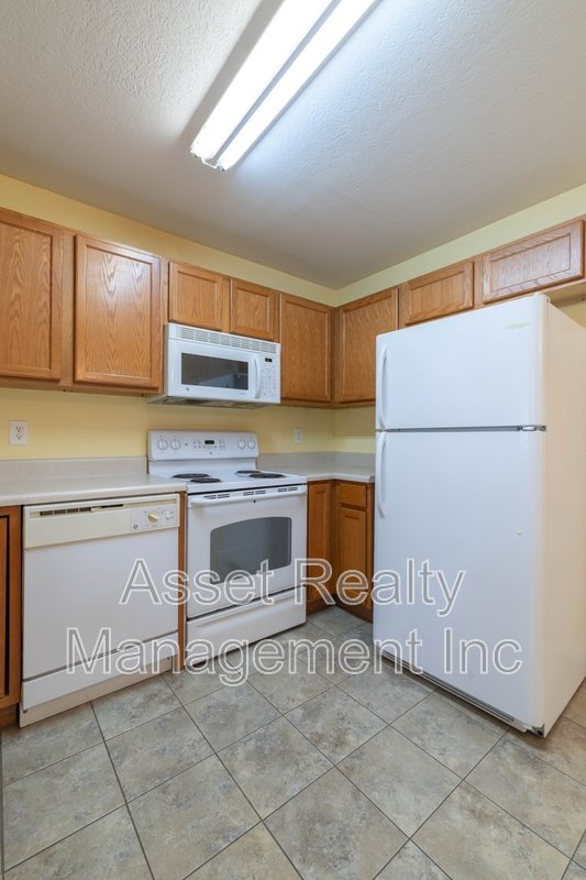 1667 Maple View Way property image