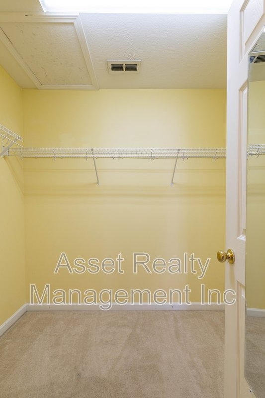 1667 Maple View Way property image