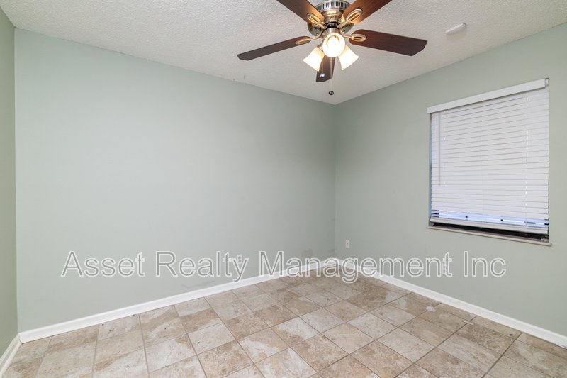 928 Chip Cove Lane - 1 property image