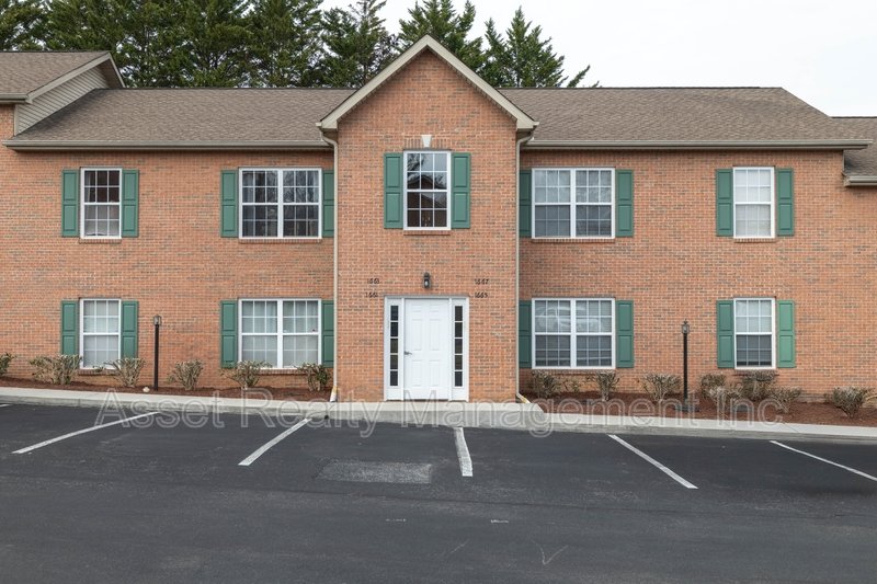 1667 Maple View Way property image