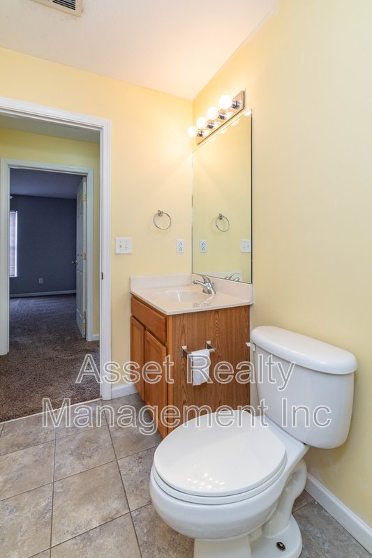 1667 Maple View Way property image
