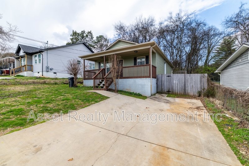 2013 Paris Road property image