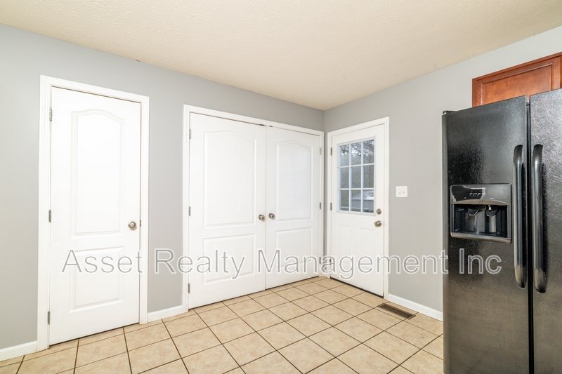 2013 Paris Road property image
