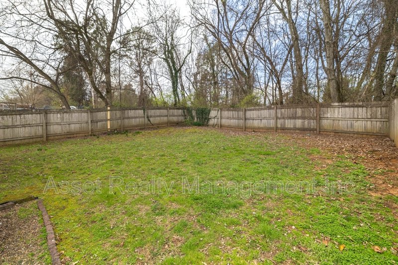 2013 Paris Road property image