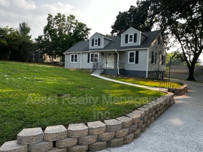 2208 Sanderson Road property image