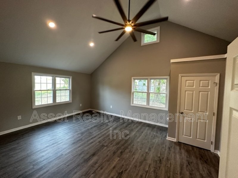 2208 Sanderson Road property image