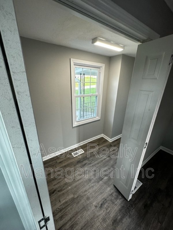 2208 Sanderson Road property image