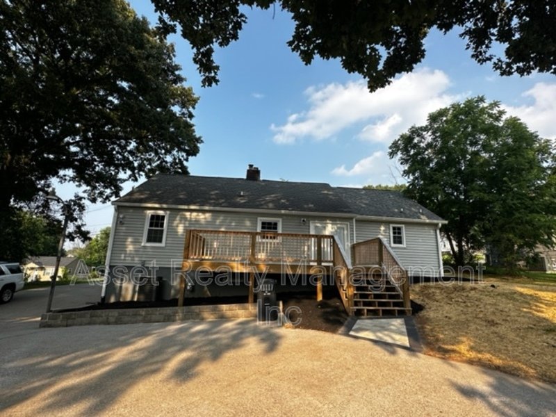 2208 Sanderson Road property image