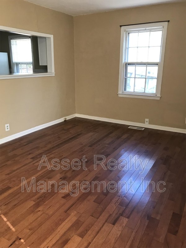 2315 Greenfield Ln property image