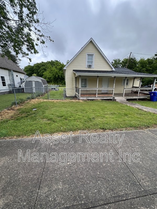 500 West Strang Street property image