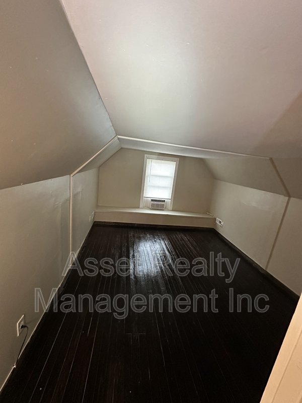 500 West Strang Street property image