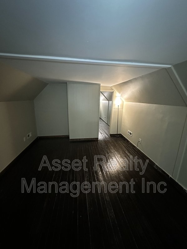 500 West Strang Street property image