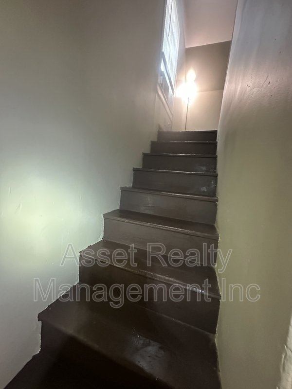 500 West Strang Street property image