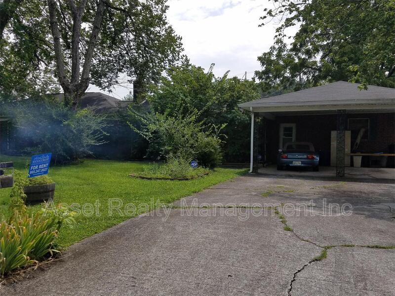 102 Eastwood Dr - 1 property image