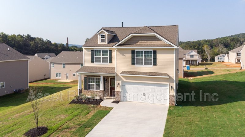4831 Birchcrest Lane property image