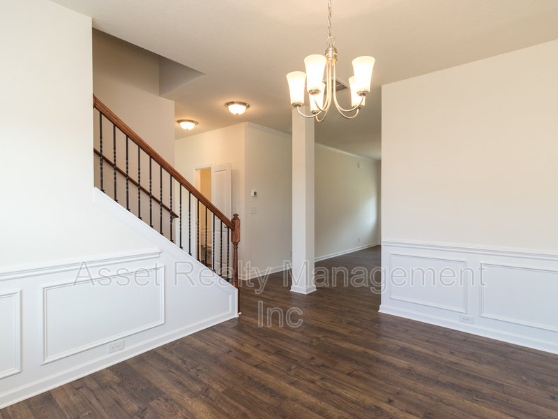 4831 Birchcrest Lane property image