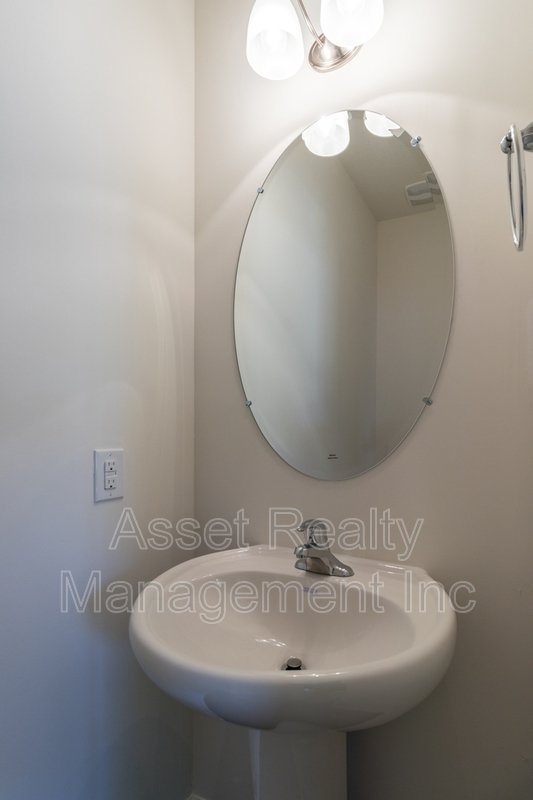 4831 Birchcrest Lane property image