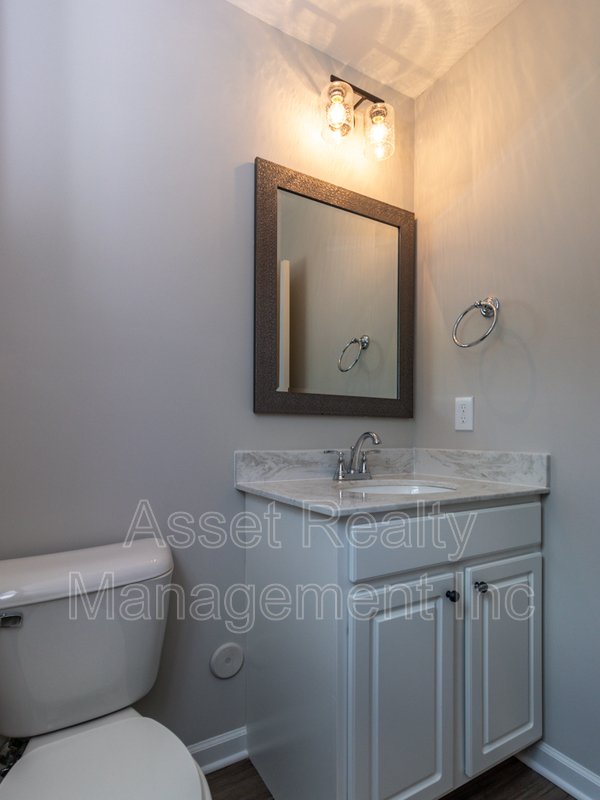 628 Drakewood Road property image