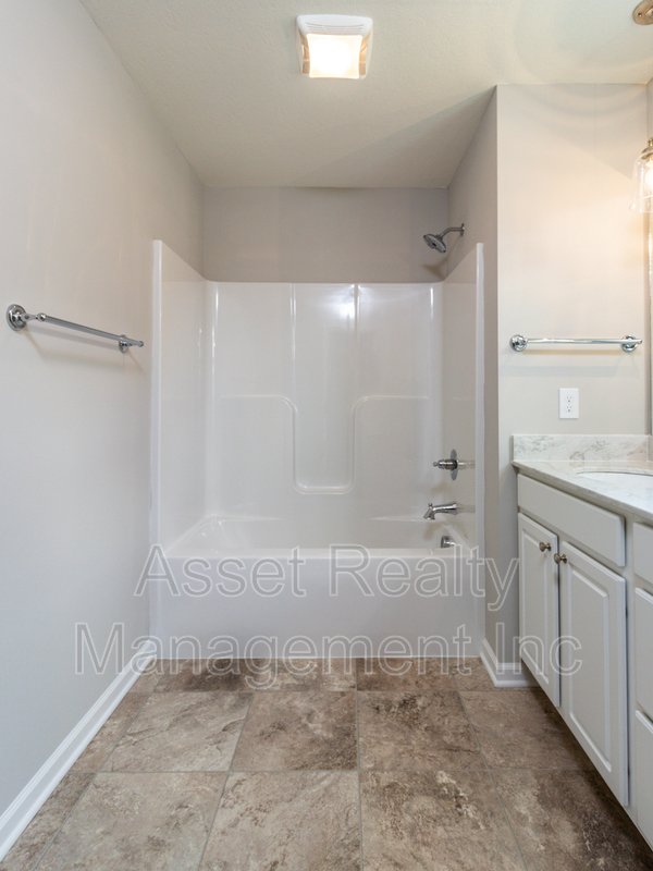 628 Drakewood Road property image