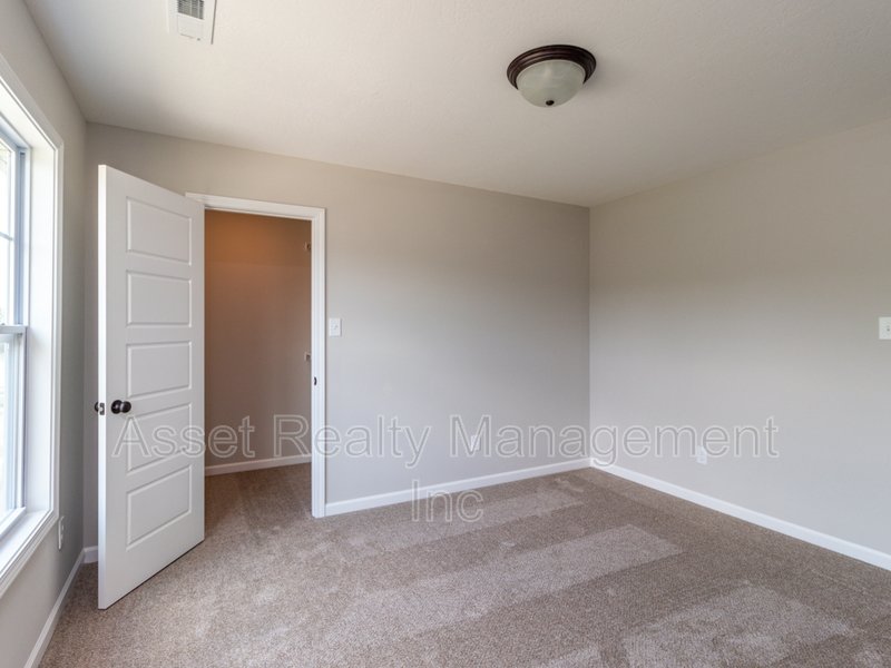 628 Drakewood Road property image