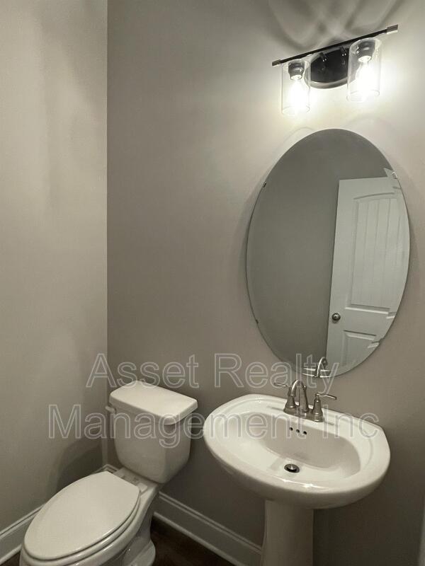 338 Broadberry Avenue property image