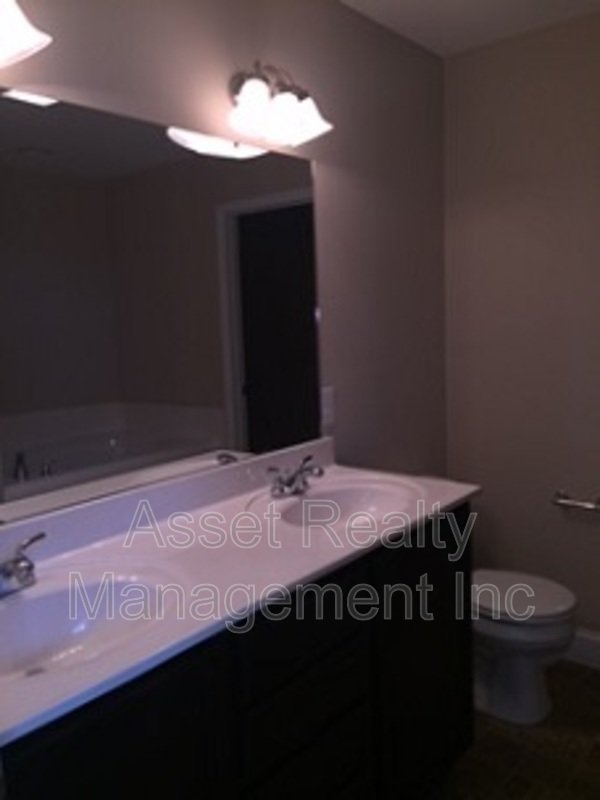 6021 Loftis Creek Lane property image