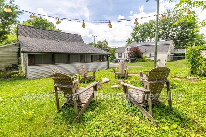 301 East Quincy Avenue property image