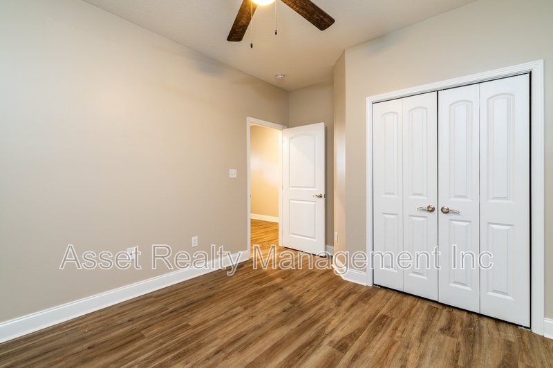 127 South Van Gilder Way property image