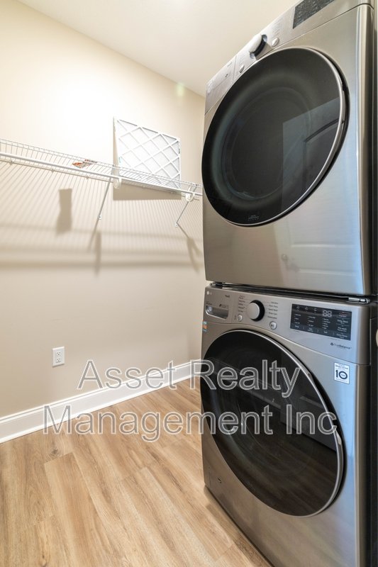 127 South Van Gilder Way property image