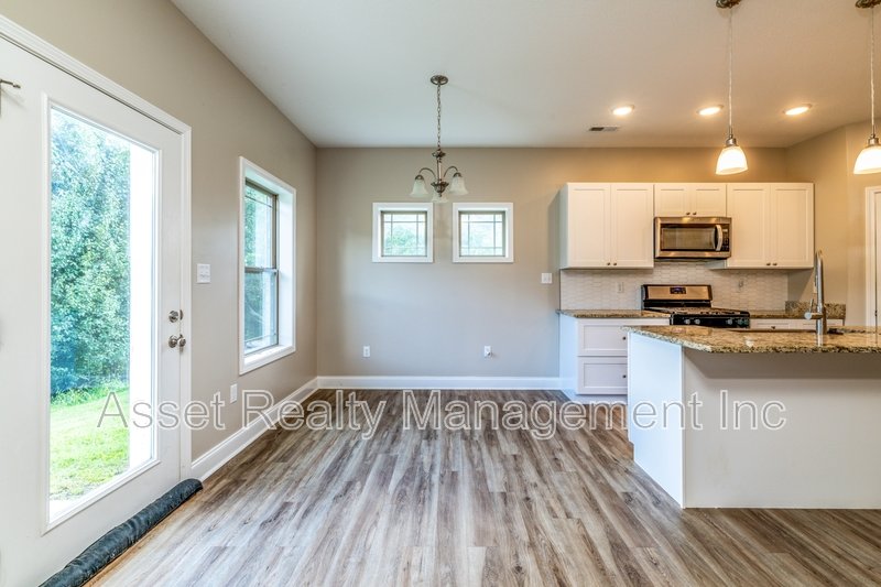 127 South Van Gilder Way property image