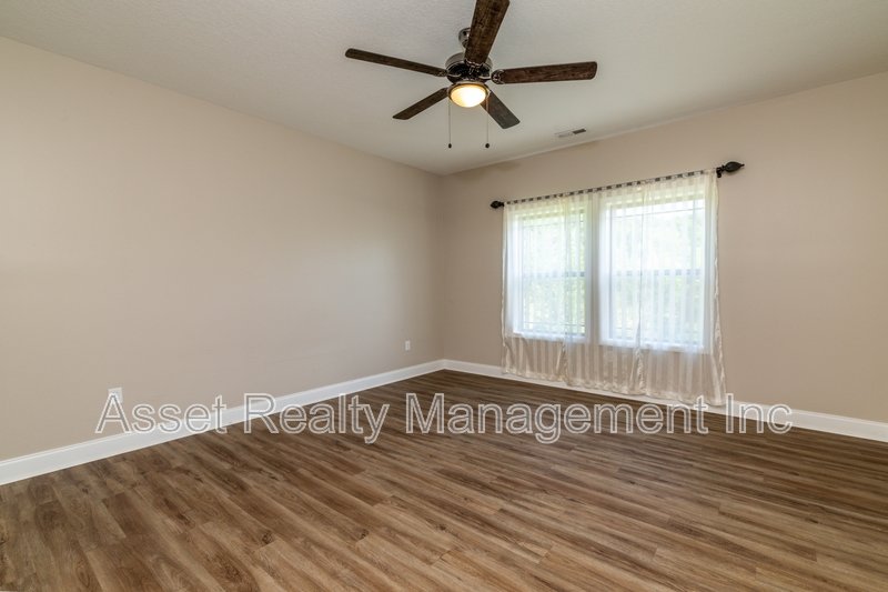 127 South Van Gilder Way property image