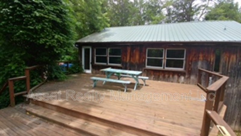 818 Deaderick Road property image