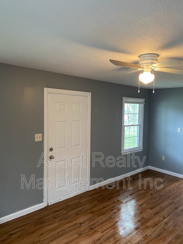 928 Vivian Avenue property image