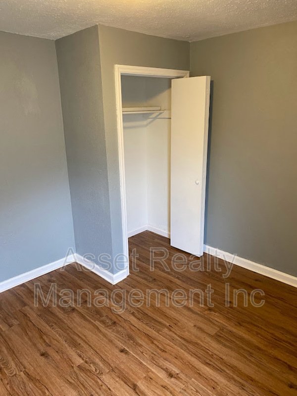 928 Vivian Avenue property image