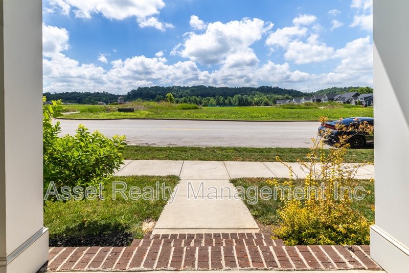 338 Broadberry Avenue property image
