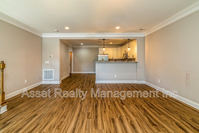 338 Broadberry Avenue property image