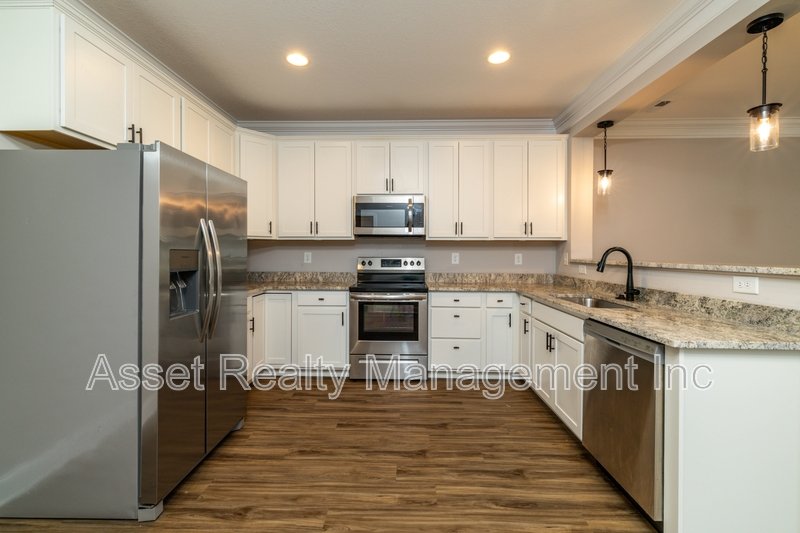 338 Broadberry Avenue property image